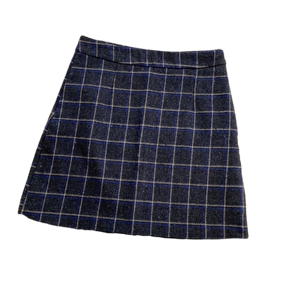 Weierya Plaid Mini Skirt - Picture 2 of 5